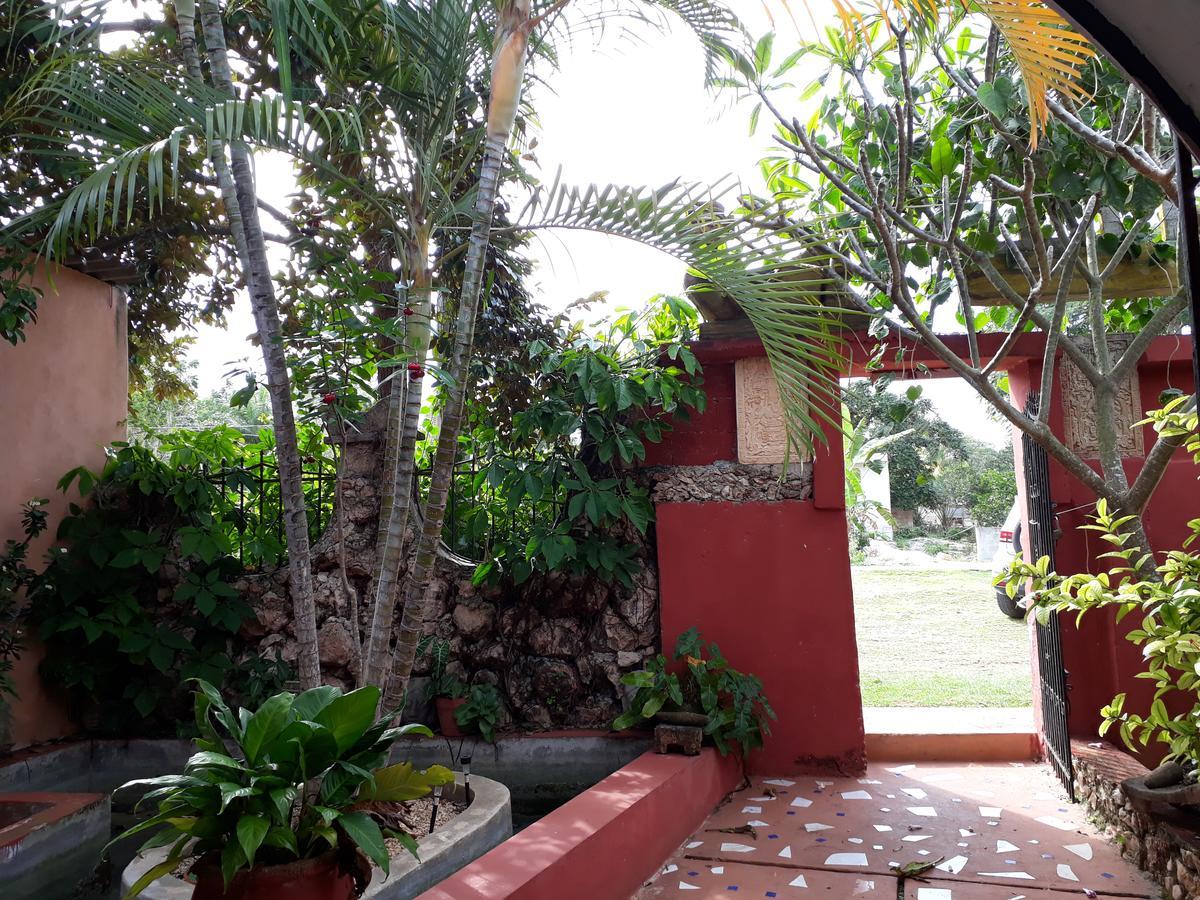 Bed and Breakfast El Chac Mool Santa Elena Екстер'єр фото