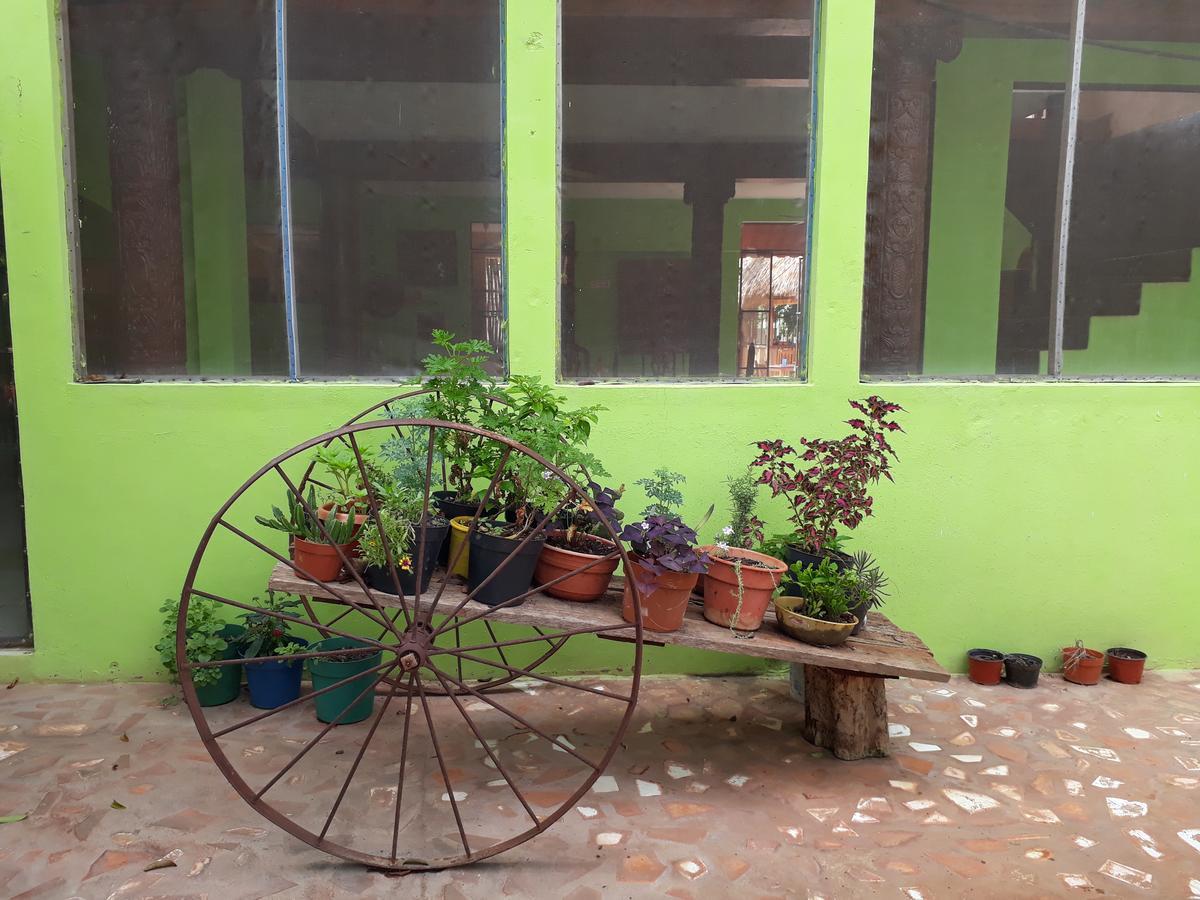 Bed and Breakfast El Chac Mool Santa Elena Екстер'єр фото